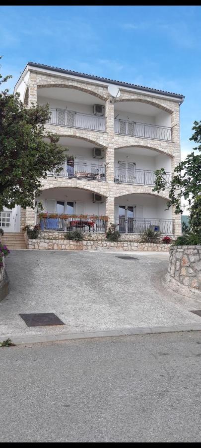 נובי ווינודולסקי Apartmani Kevric מראה חיצוני תמונה